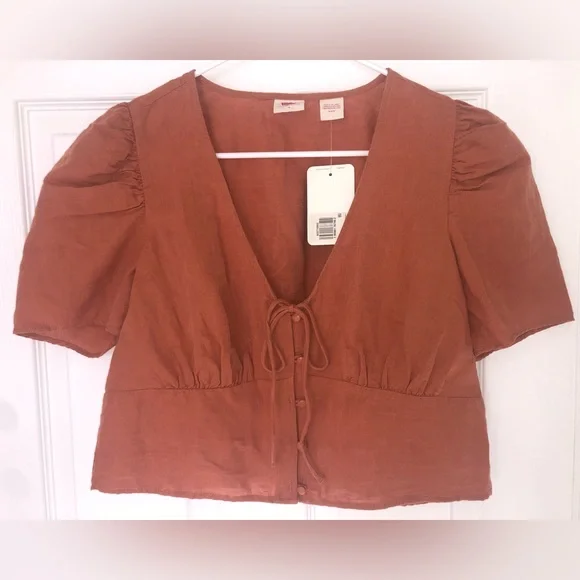 Levi’s short sleeve blouse (M) - Picture 1 of 10